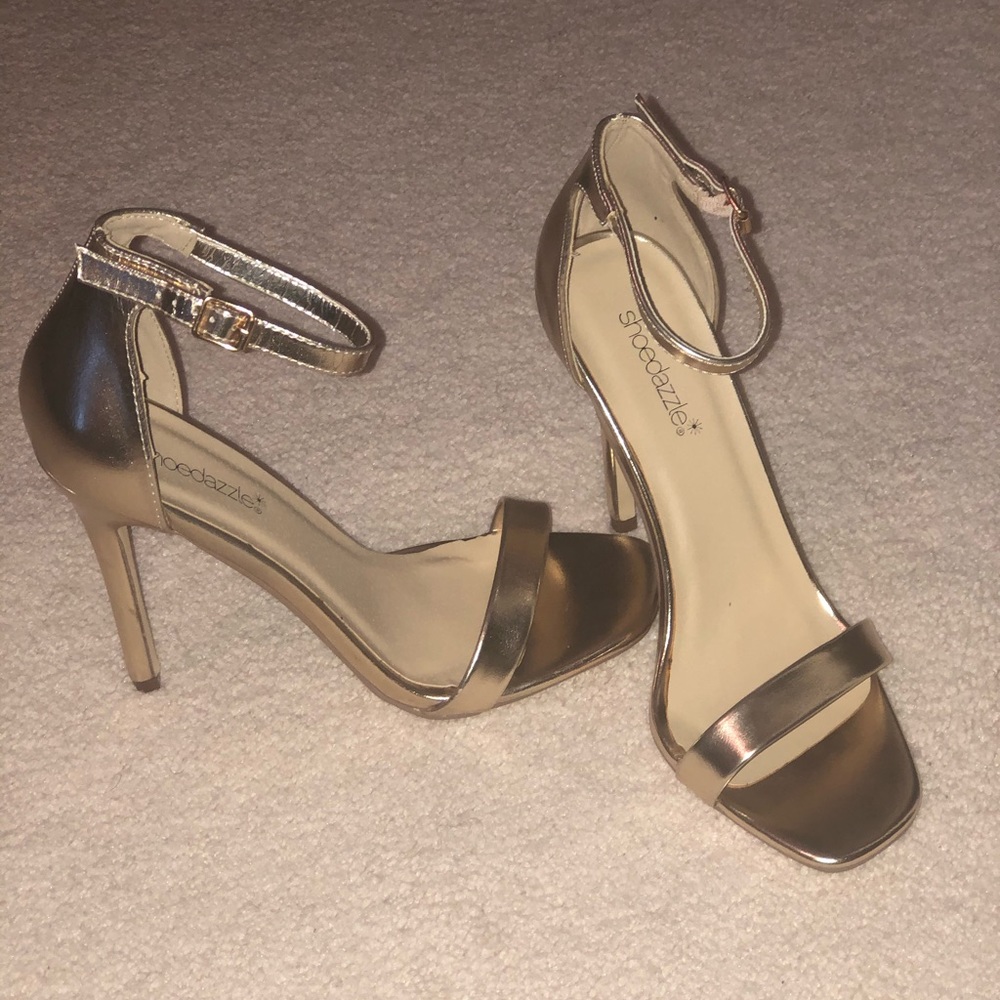 BRAND NEW Metallic Gold Shoedazzle Heels